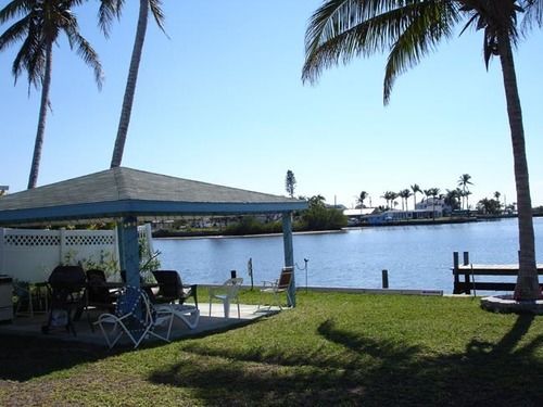 Knolls Court Motel Matlacha Bagian luar foto