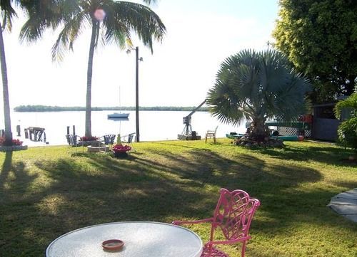 Knolls Court Motel Matlacha Bagian luar foto